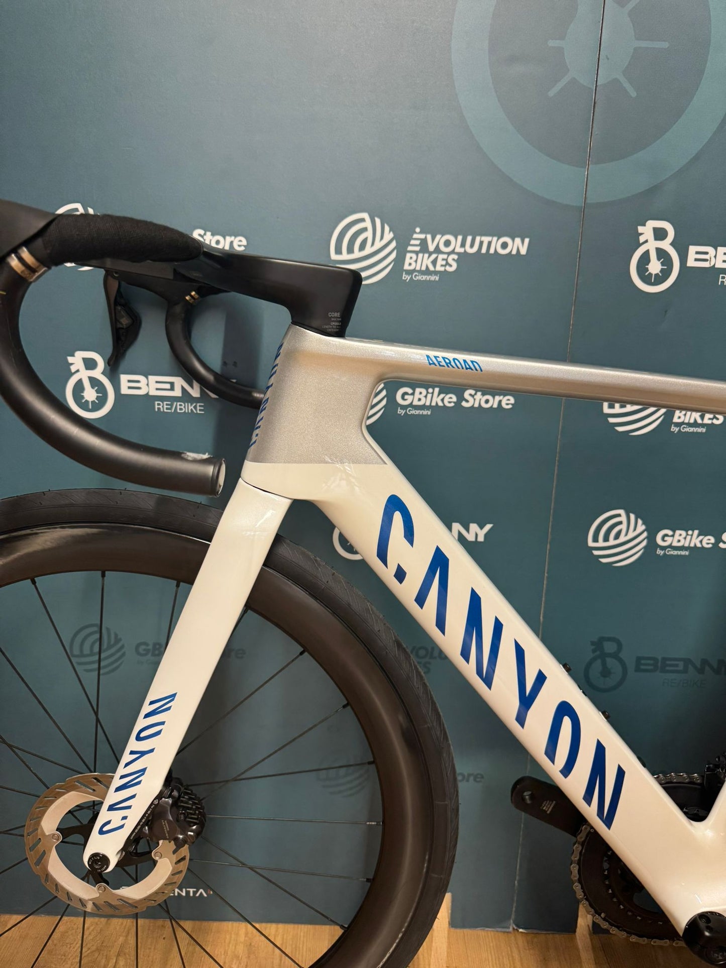 Taille Canyon Aeroad CF SLX 8 M - Utilisé