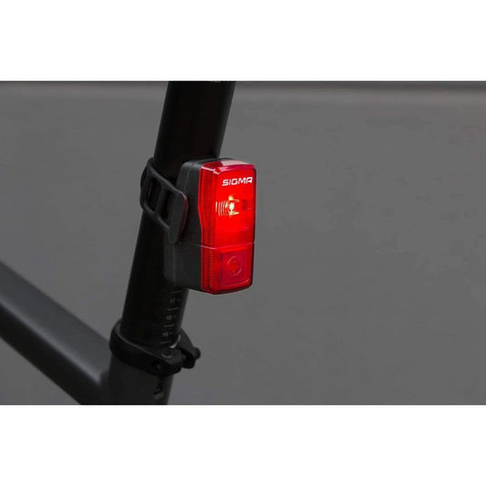 Błysk sześcienny z tyłu Sigma Sigma