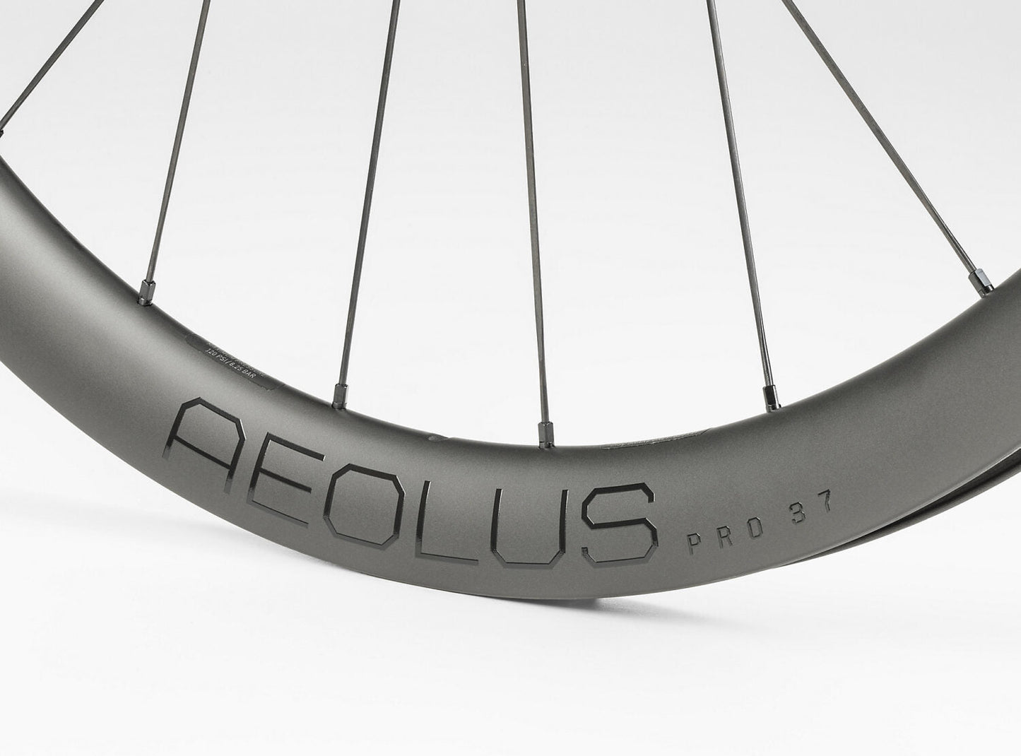 Bontrager Aeolus Pro 37 TLR DISC FEELS