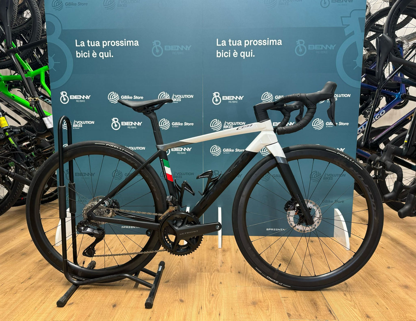 Colnago C68 Straßenscheibe Ultegra Di2 Größe 42 - Gebraucht