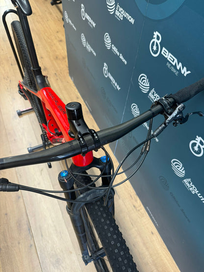 Trek Supercaliber 9.8 Size M - Used