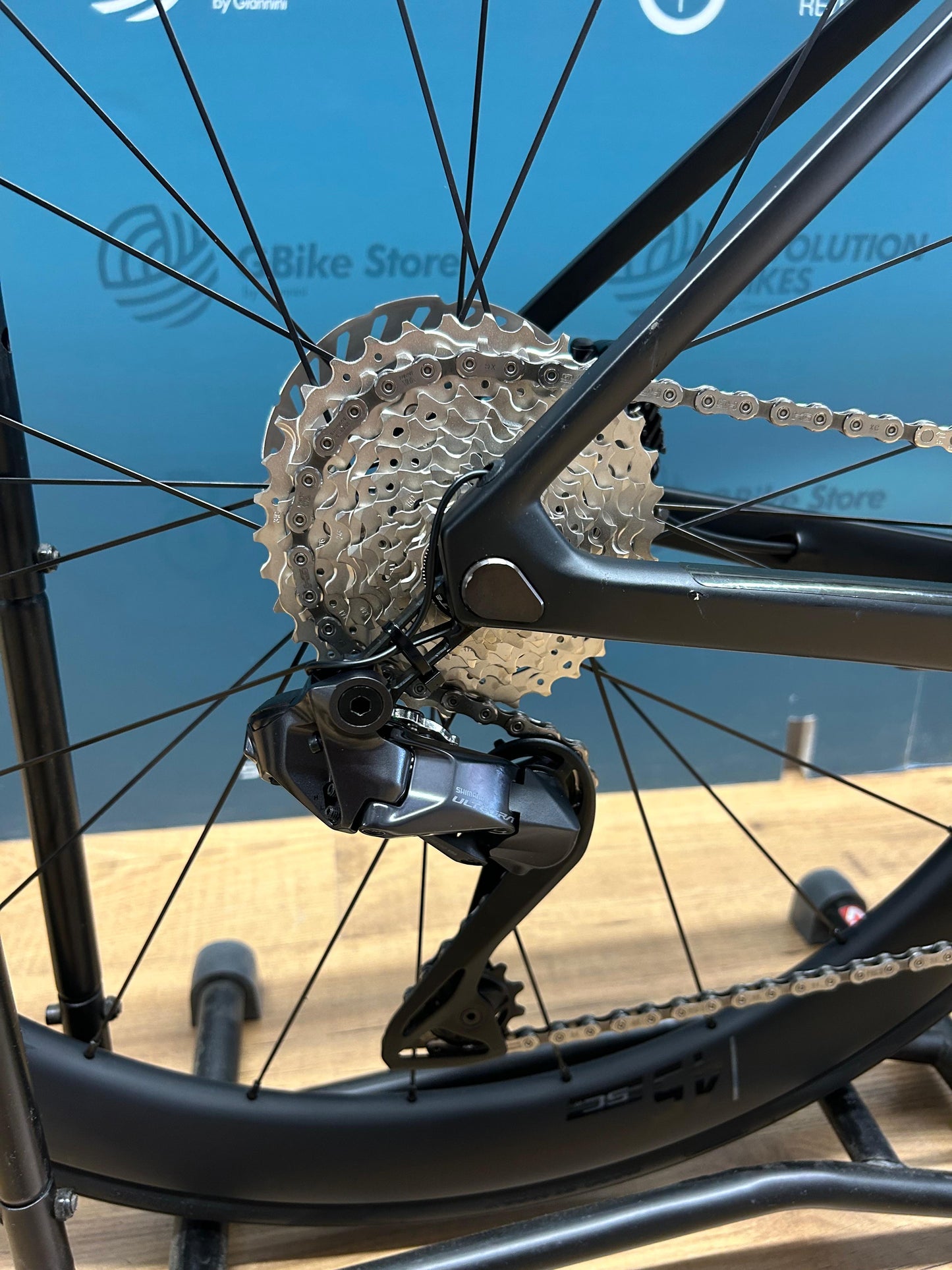 Colnago V4RS EAU Emirates Tamaño 455 - Usado