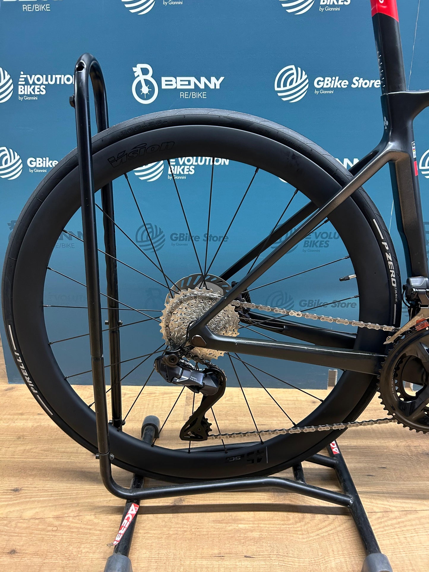 Colnago V4RS EAU Emirates Tamaño 455 - Usado