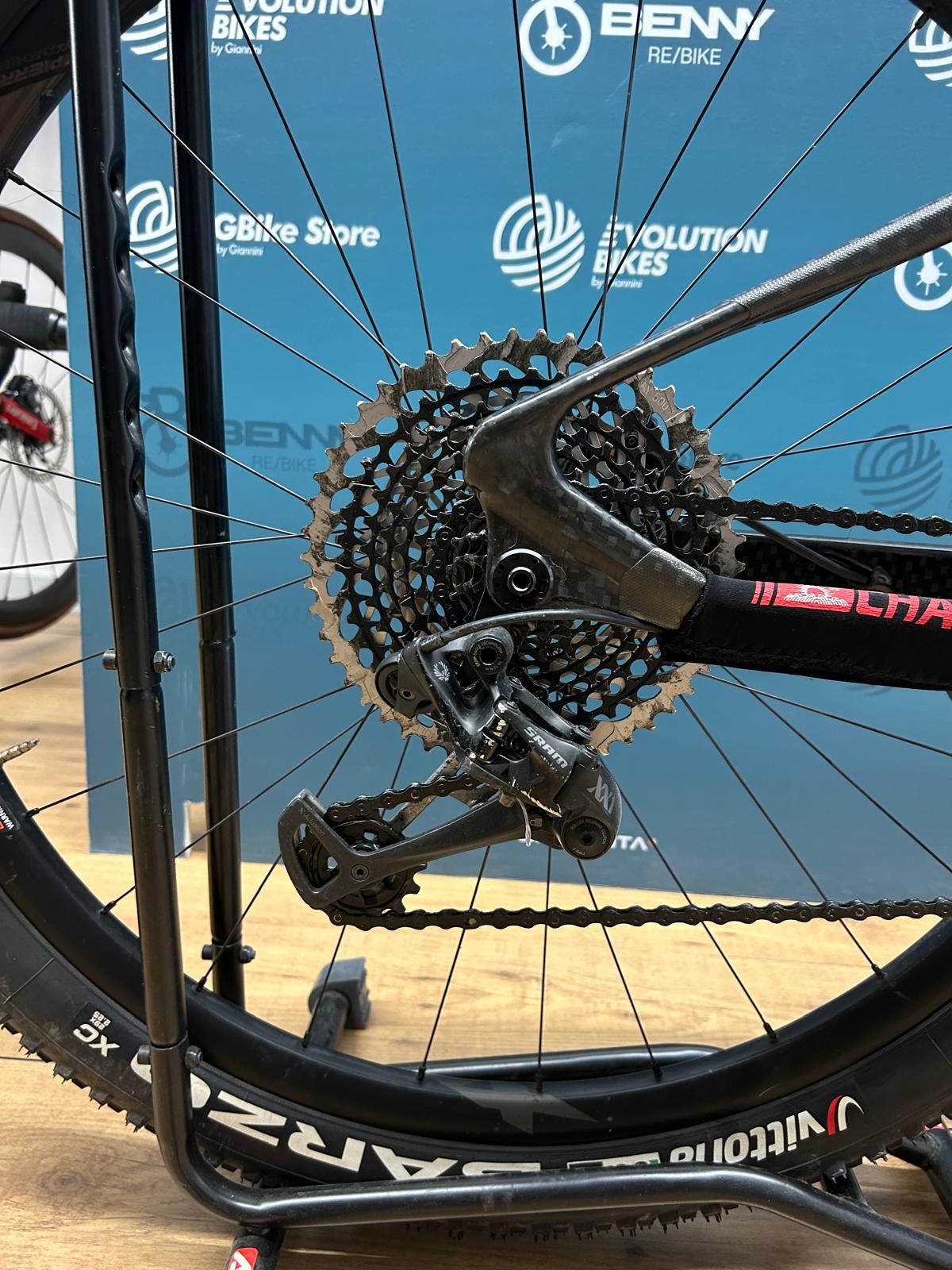 Protek Futura Limited Edition Size L - Used