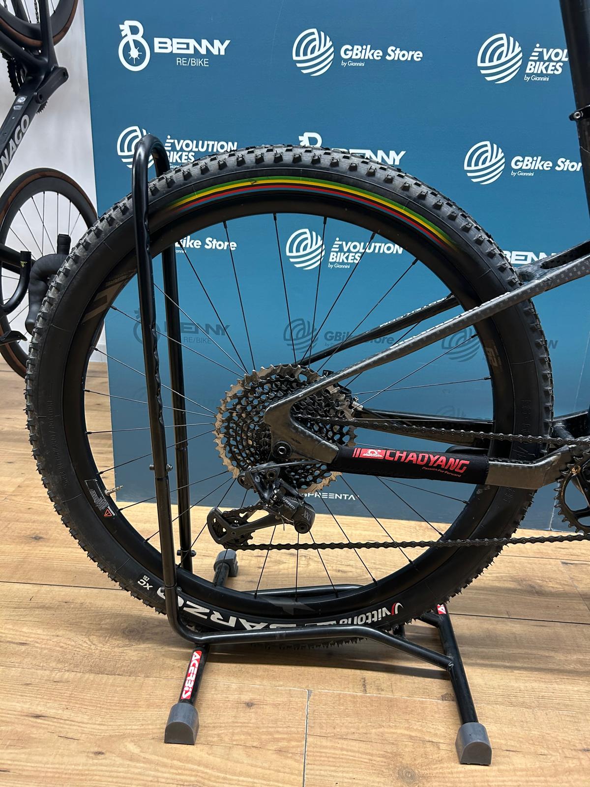 Protek Futura Limited Edition Size L - Used