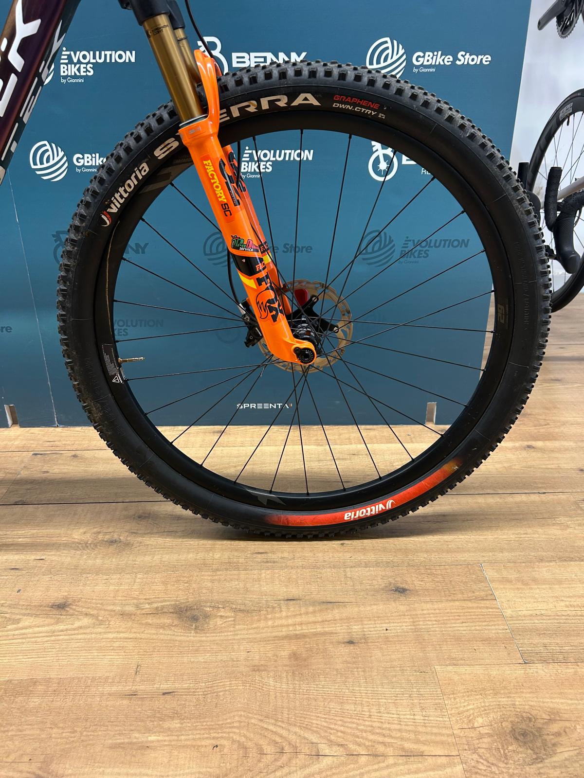 Protek Futura Limited Edition Size L - Used