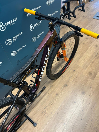 Protek Futura Limited Edition Size L - Used