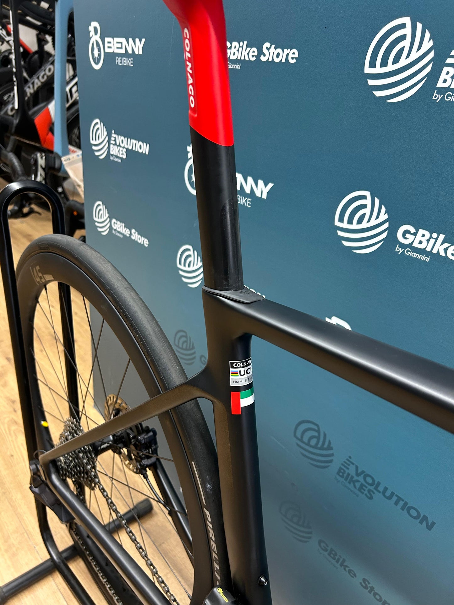 Colnago V4RS VAE Emirates Größe 485 - verwendet