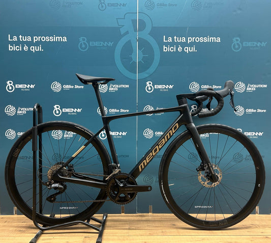 Rozmiar podniesienia megamo S - Używany