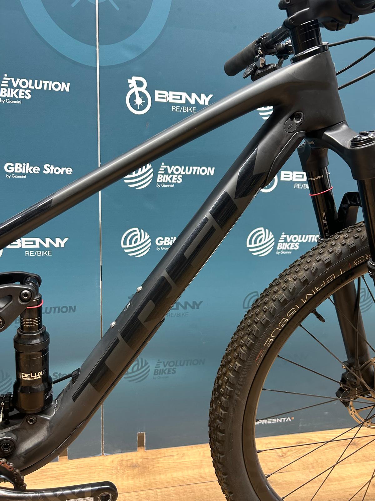 Trek Tamaño de los hachas de combustible superior M - Usado