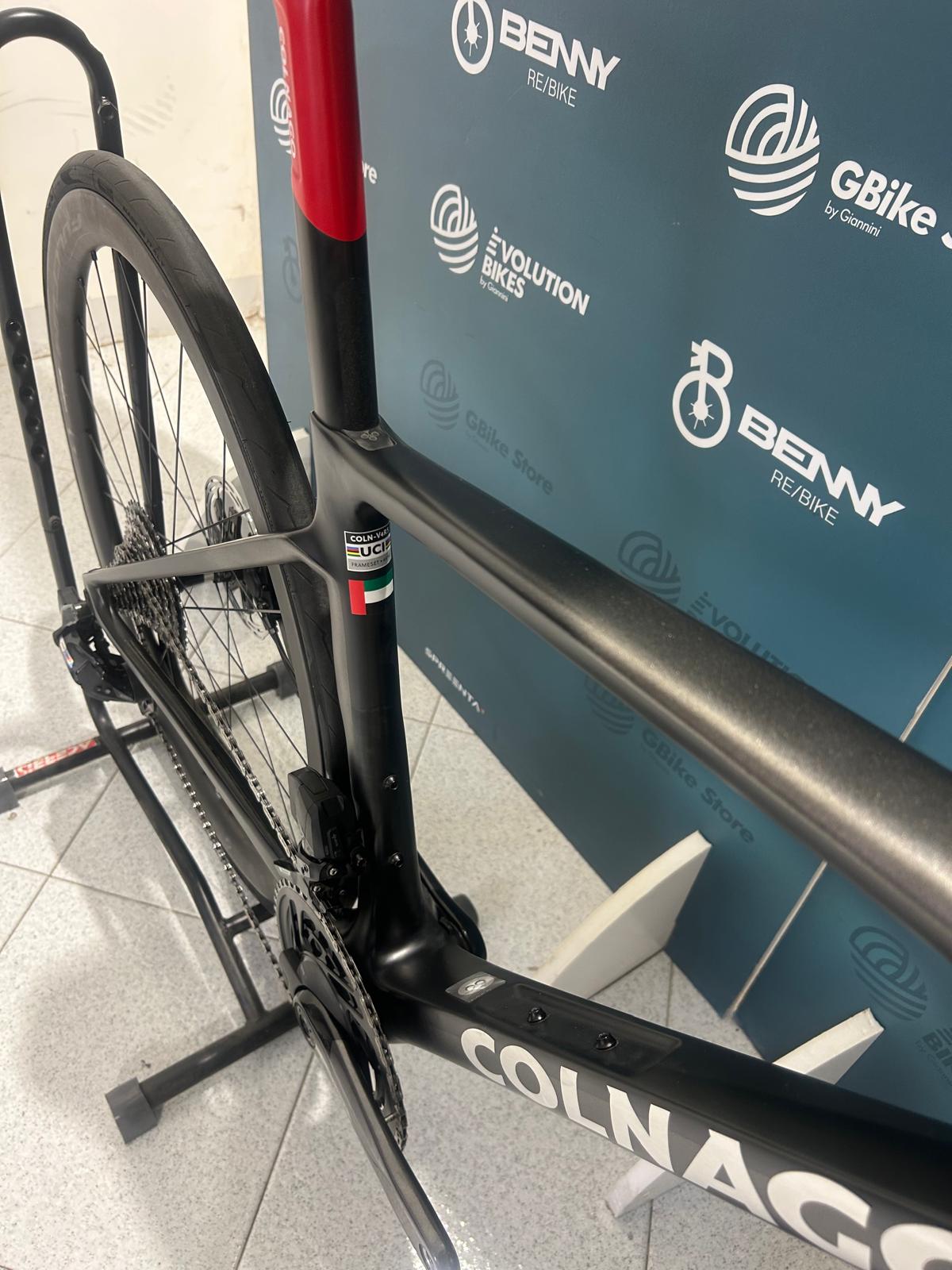 Colnago V4RS UAE Emirates Size 420