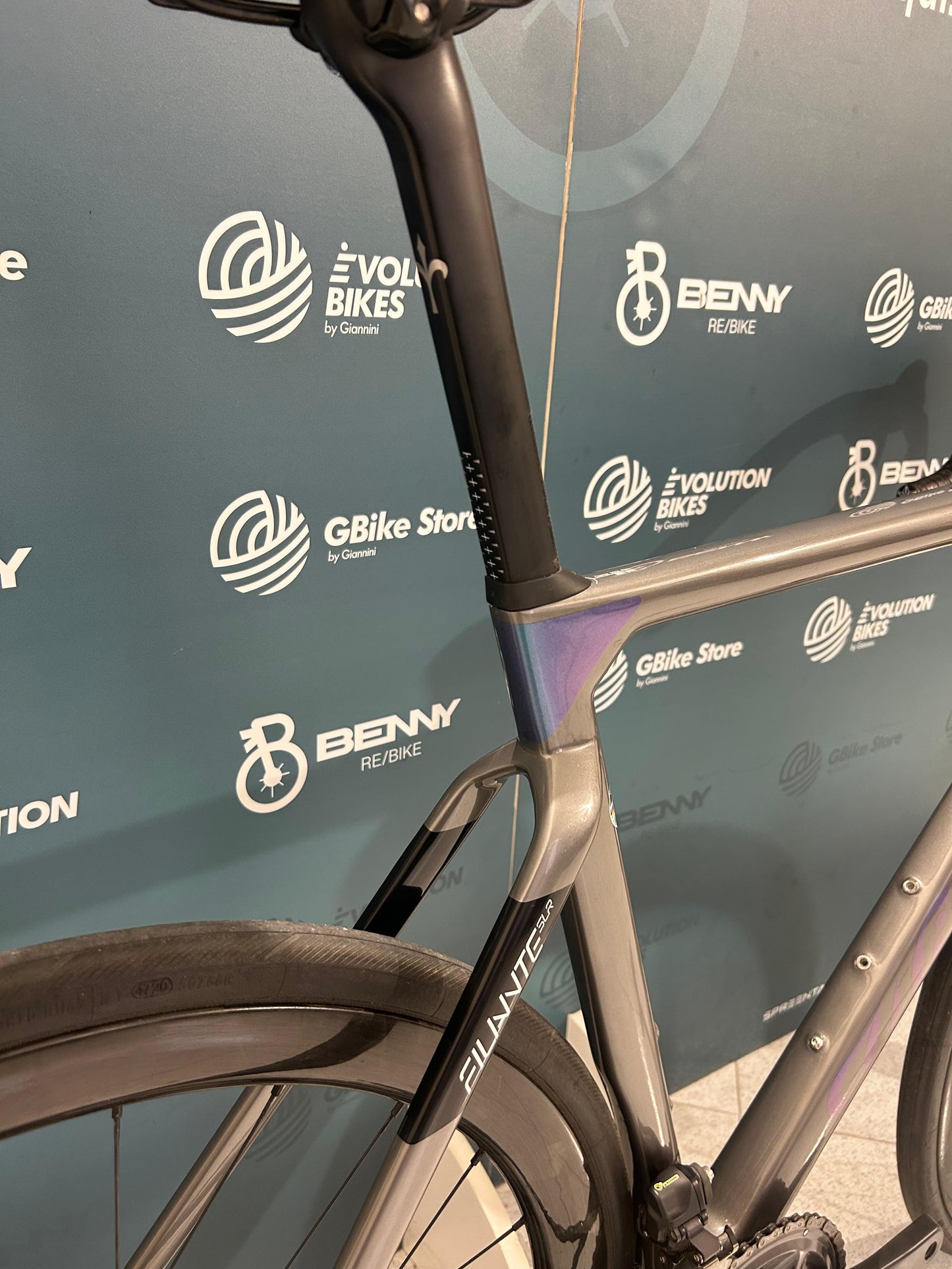 Wilier Udoskonalony rozmiar lustrzanki XL