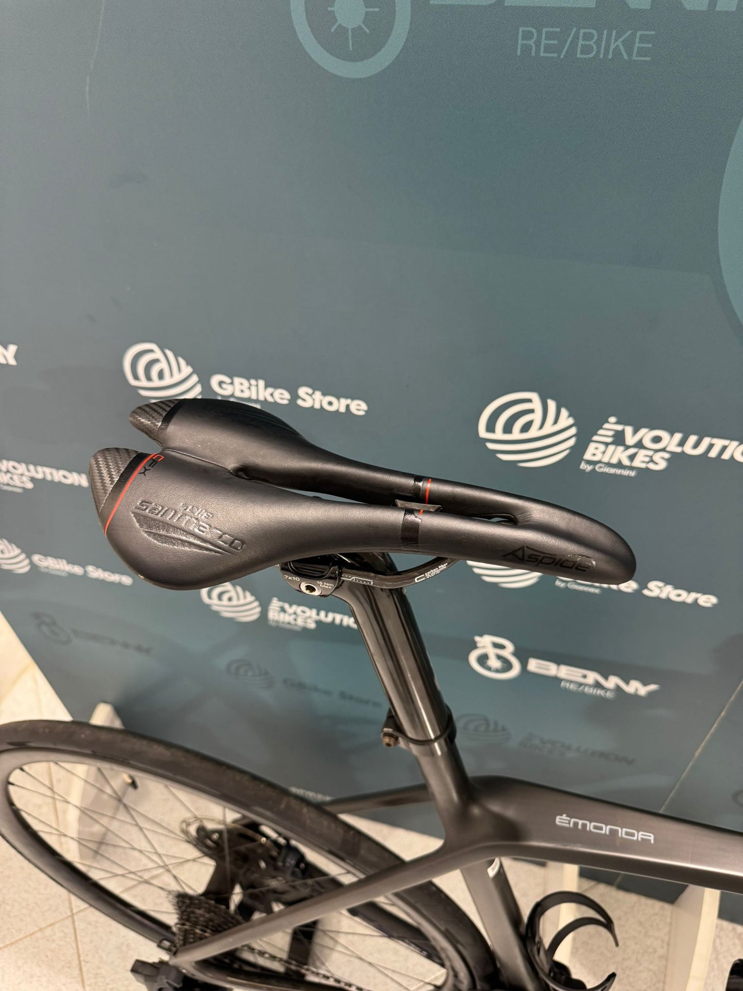 Trek Émonda SLR 7 AXS Taglia 56 - Usata