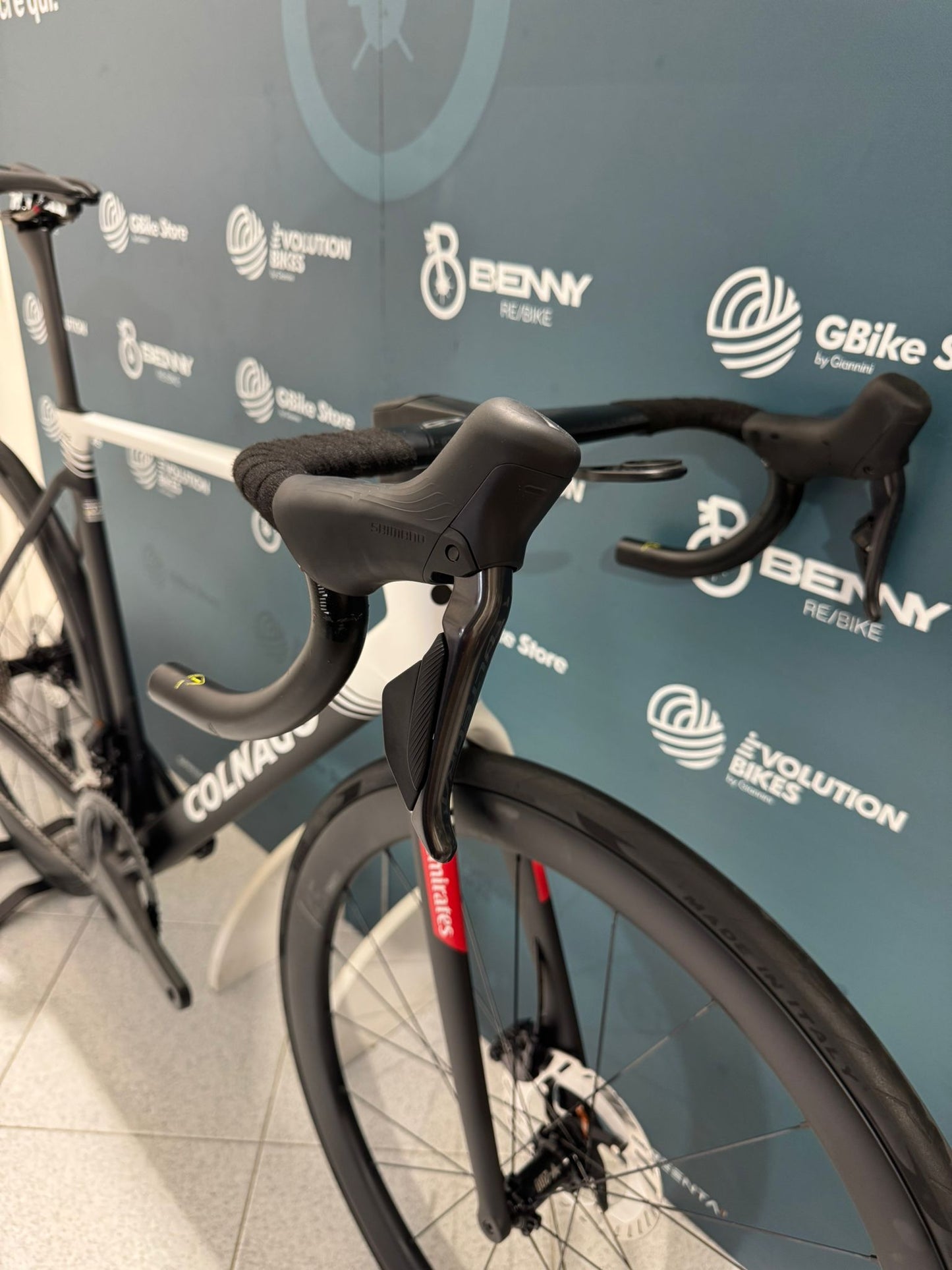 Colnago V5RS Ultegra Di2 R8170 SC45 Taille 510 - Démo