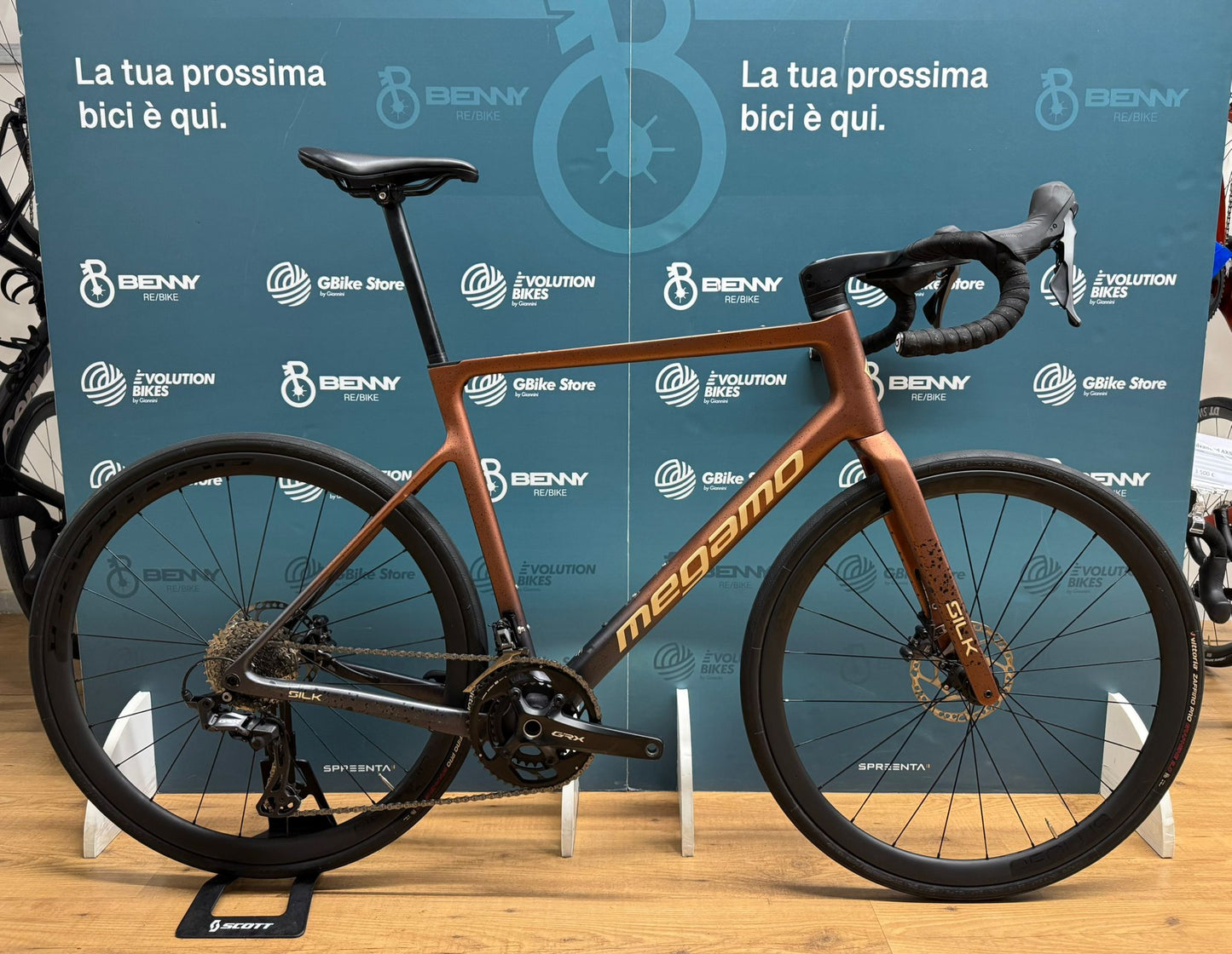 Megamo Silk 08 Size XL - Used