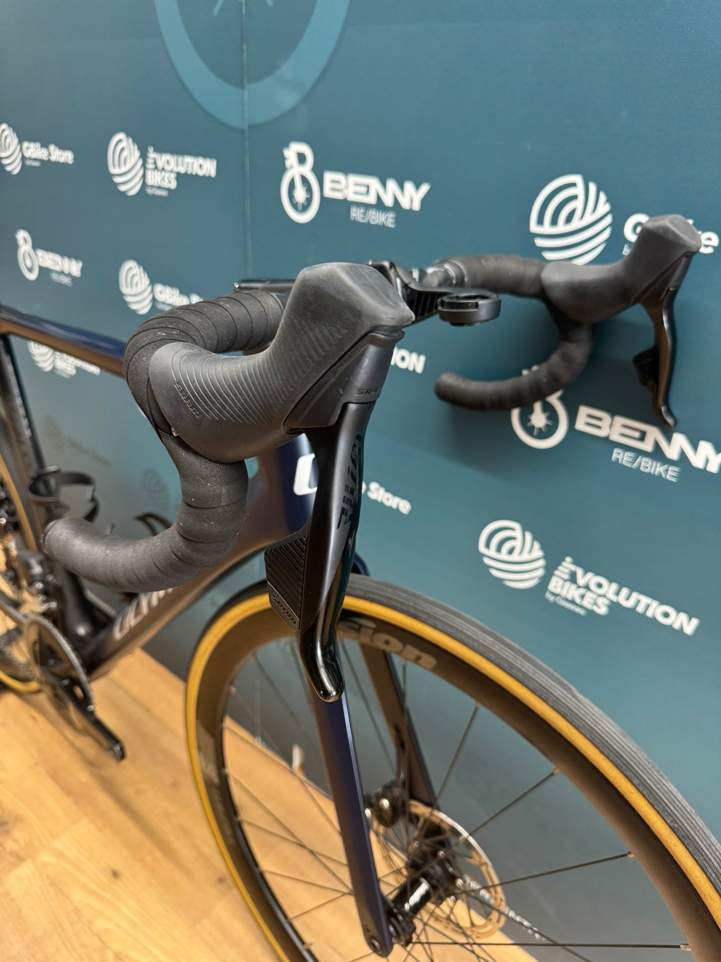 Taille Olympia Leader Rival AXS L - Utilisé