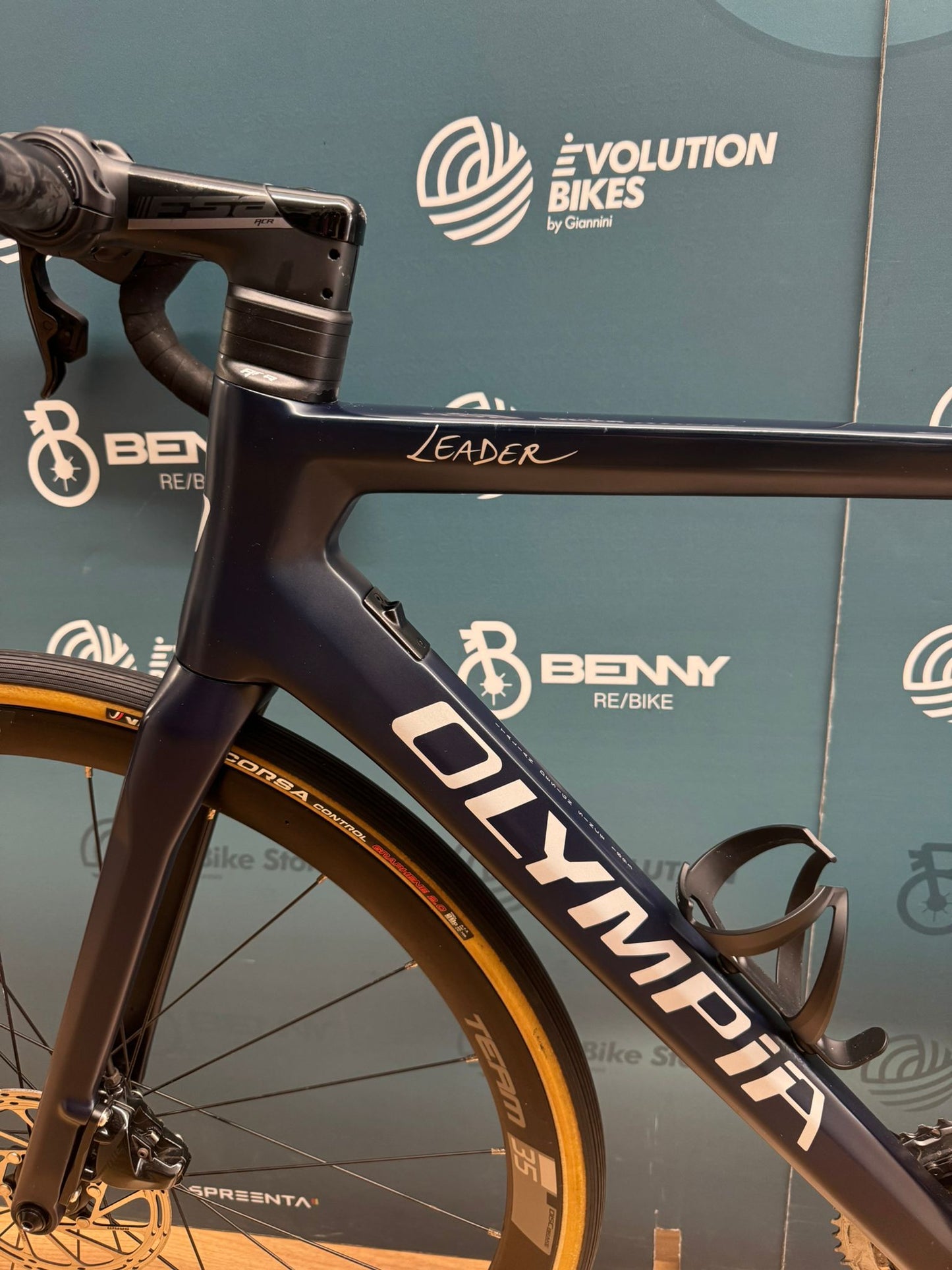 Taille Olympia Leader Rival AXS L - Utilisé