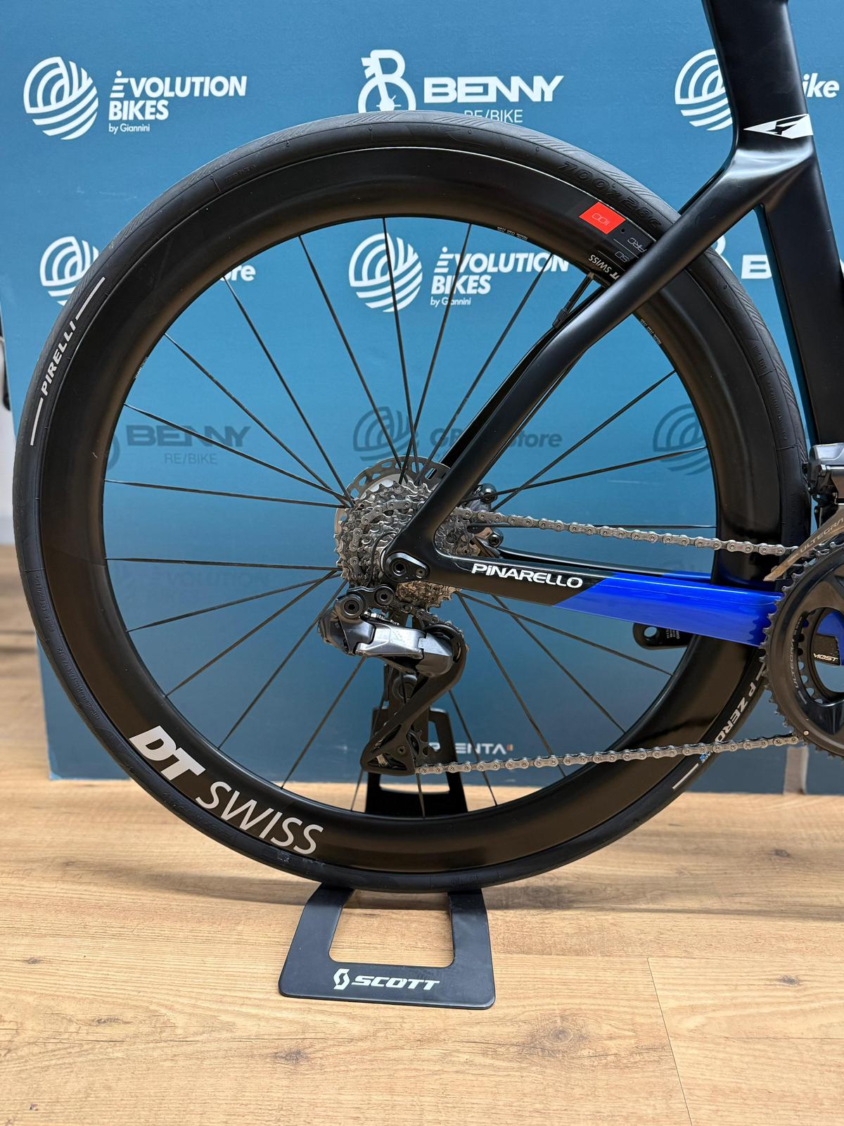 Rozmiar Pinarello Dogma F Ultegra Di2 12V XL - Używany