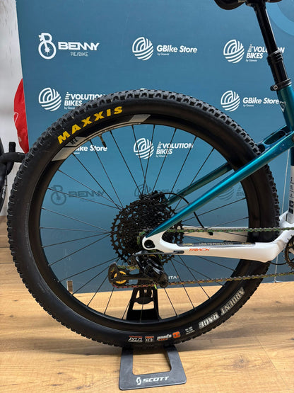 Megamo Piste XX1 Taille M - Utilisé