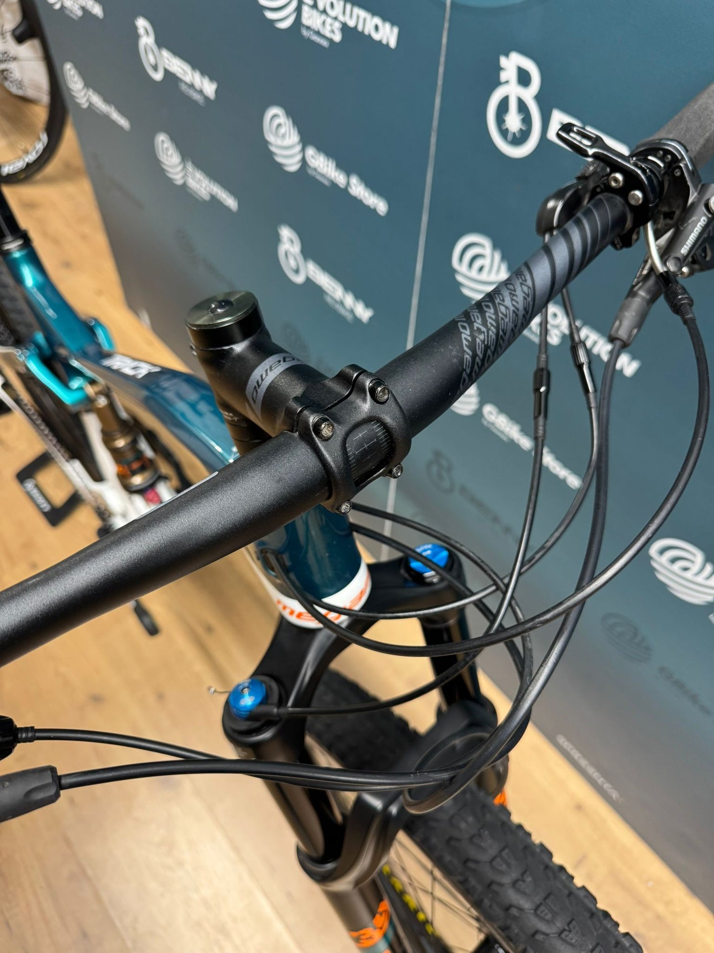 Megamo Piste XX1 Taille M - Utilisé