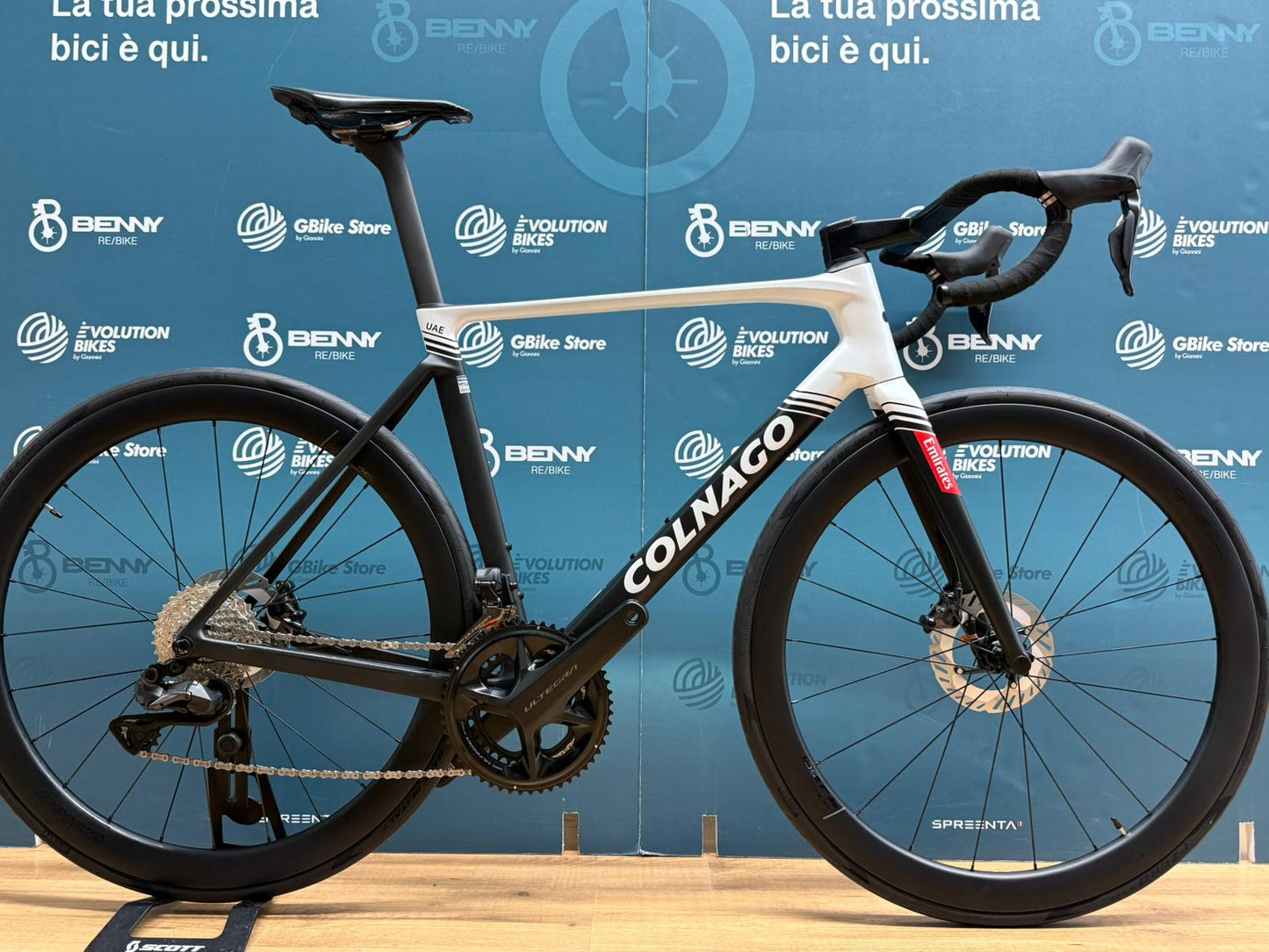 Colnago V5RS Ultegra Di2 R8170 SC45 Rozmiar 510 - Demo