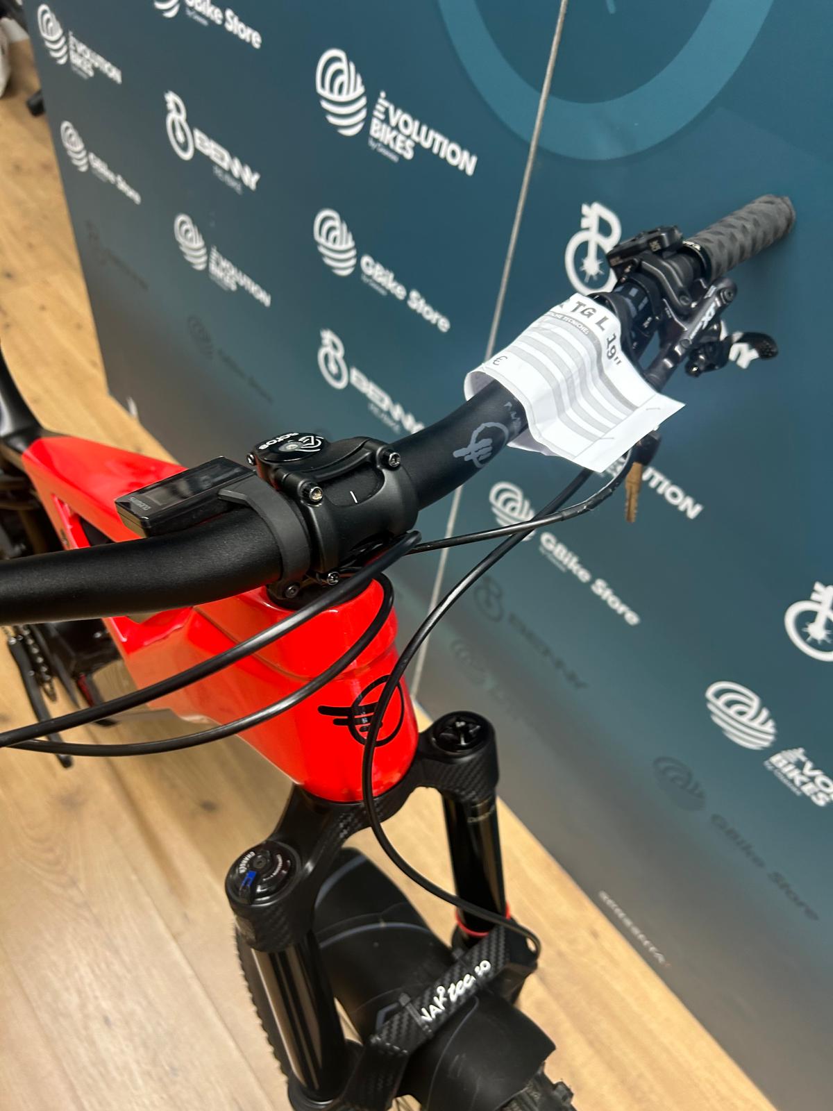 Brinke XXR Carbone Taille L - Utilisé