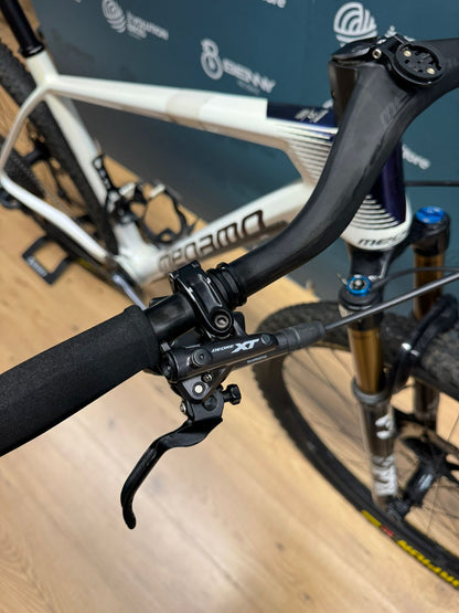 Tamaño Megamo Factory AXS L - Usado