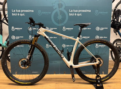 Tamaño Megamo Factory AXS L - Usado