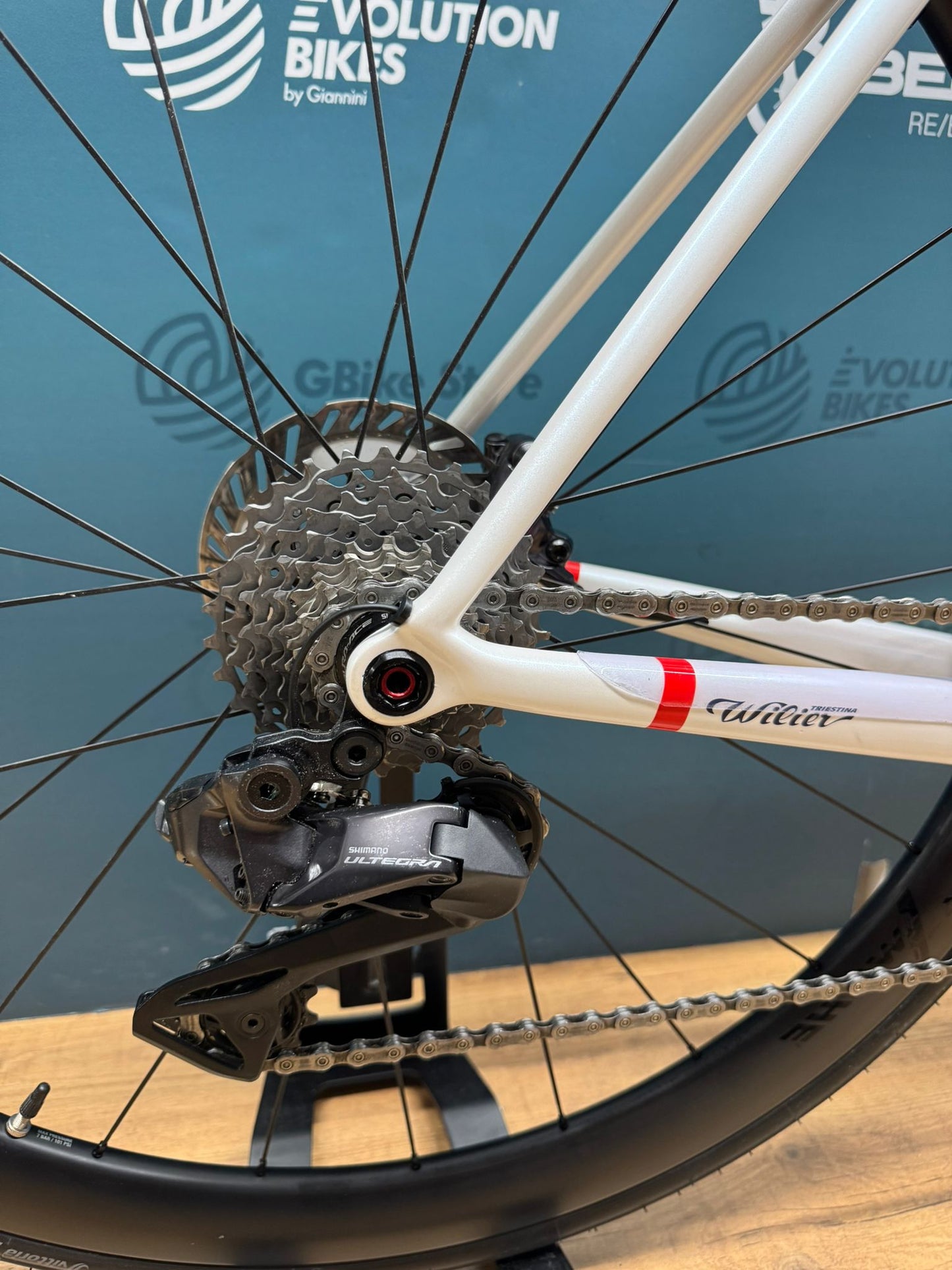 Wilier Verticale SLR Ultegra Di2 Größe L - Gebraucht