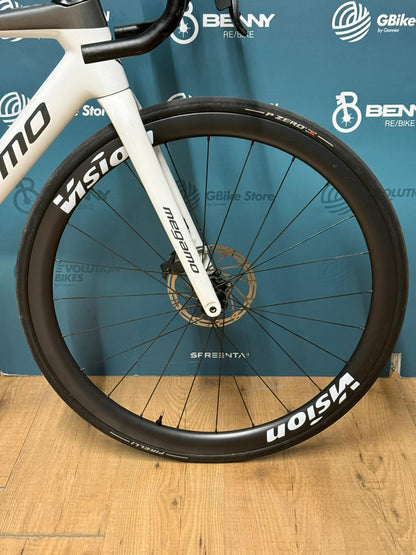 Cięcia Megamo Raise M - Używany