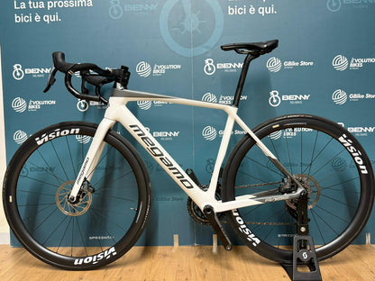 Cięcia Megamo Raise M - Używany