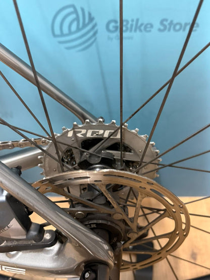 Cięcia Megamo Raise M - Używany