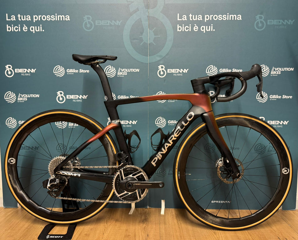Pinarello Dogma F Red E1 AXS 12-biegowa rozmiar 51.5 - Używany