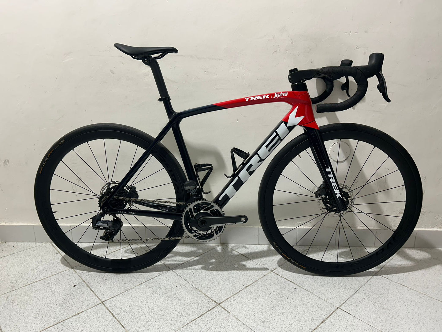 Trek Emonda SLR 7 axe + dimensiunea puterii 54 - utilizat