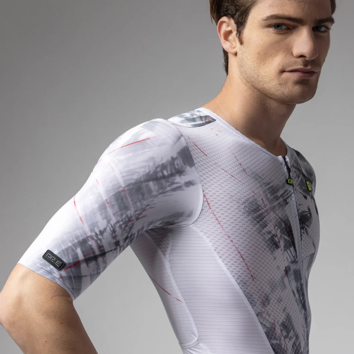 Körper alè pr-e Mirror 2025