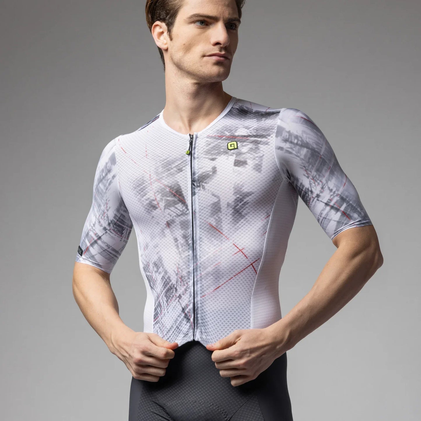 Körper alè pr-e Mirror 2025