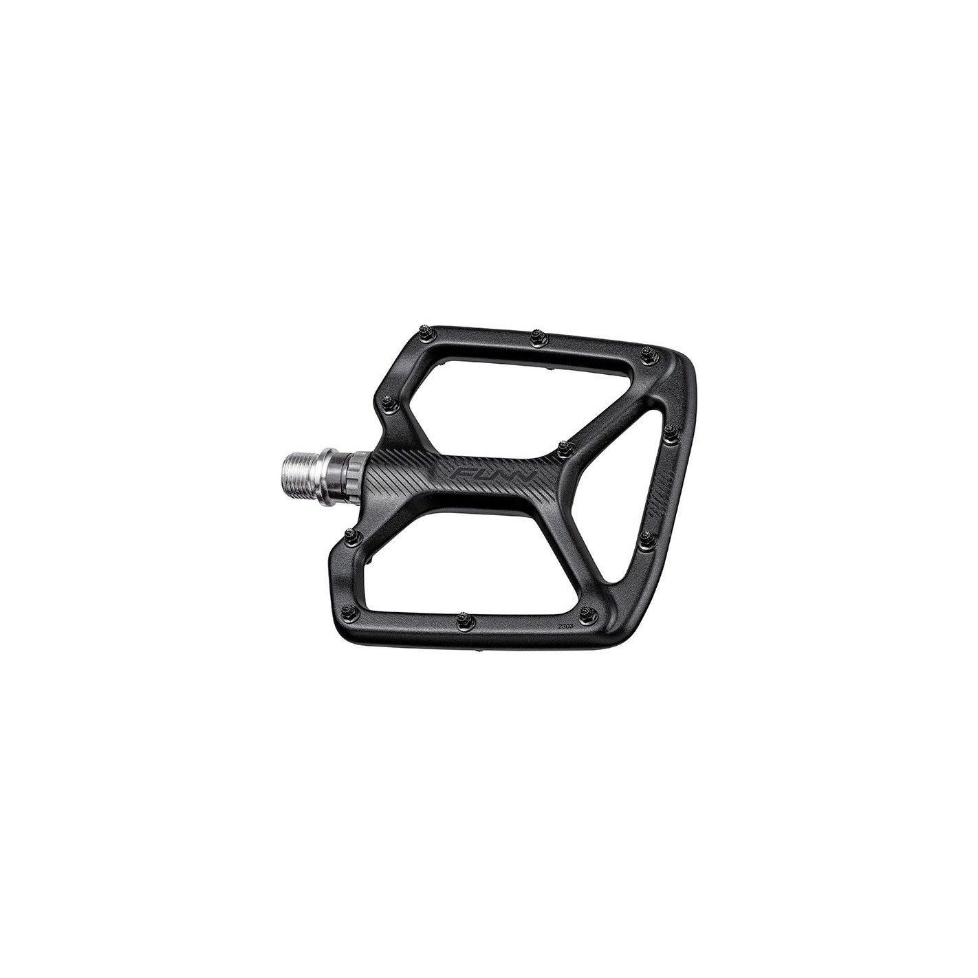 Płaskie pedały Python Python